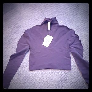 Long sleeve cropped workout top